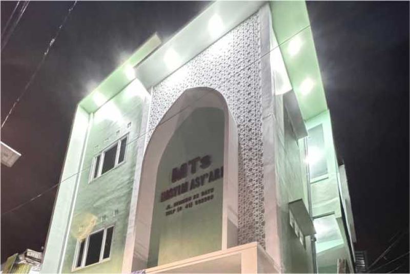 Gedung Depan